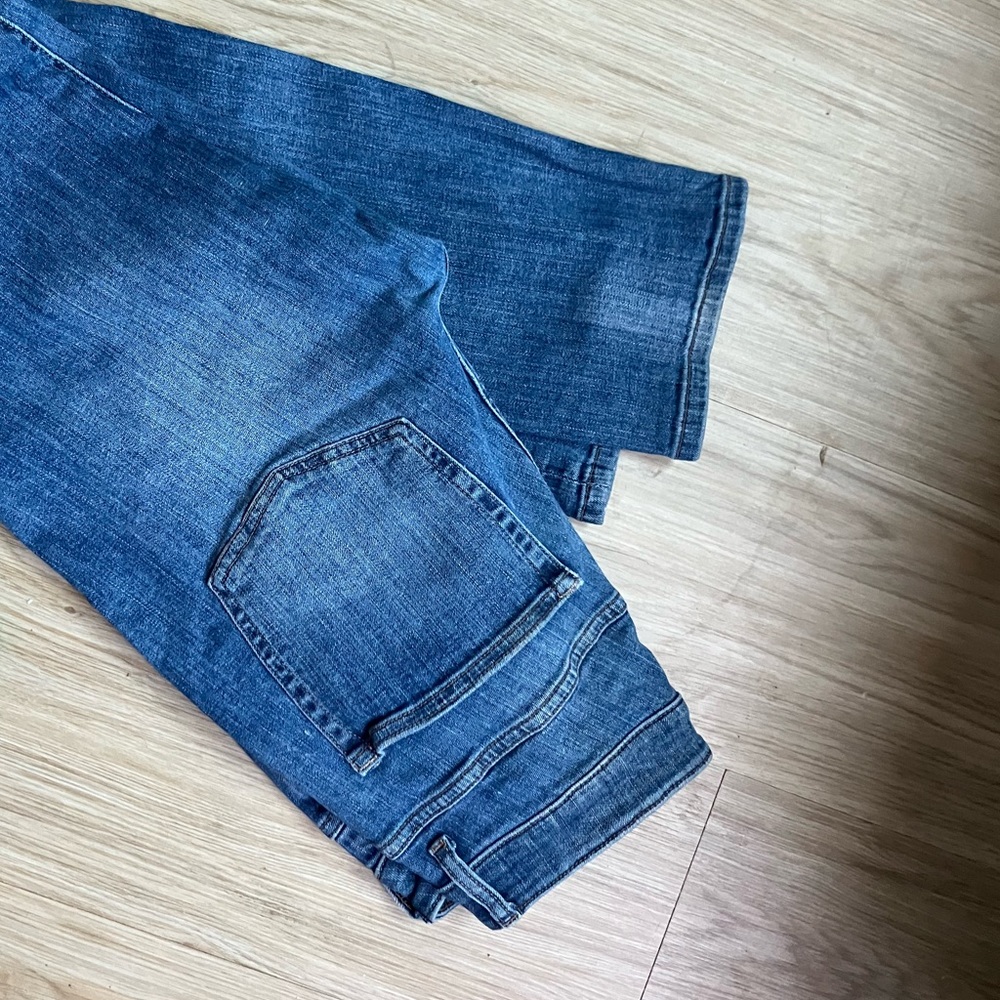 There’s are blue jeans. I thought they were women’s.